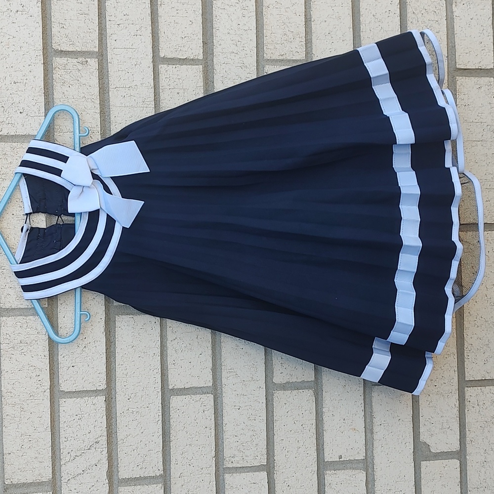Bonnie Jean Dress - Picture 2 of 10